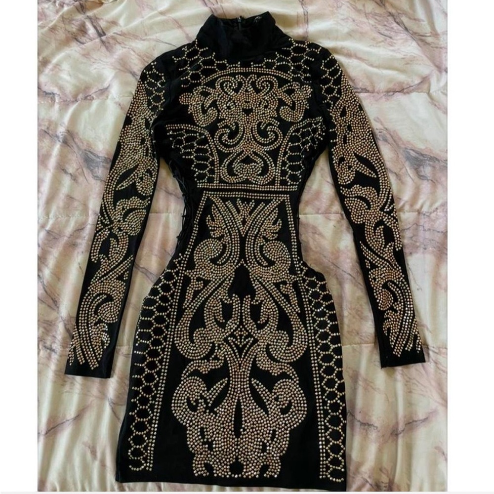 Fashion Nova Black and Gold Long Sleeve Dress
